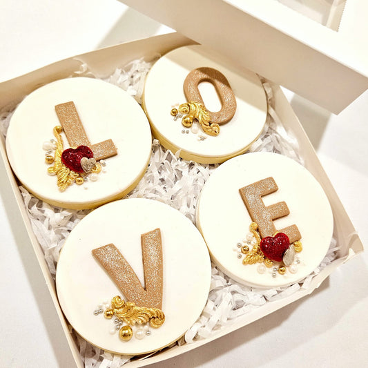 LOVE Cookie Set